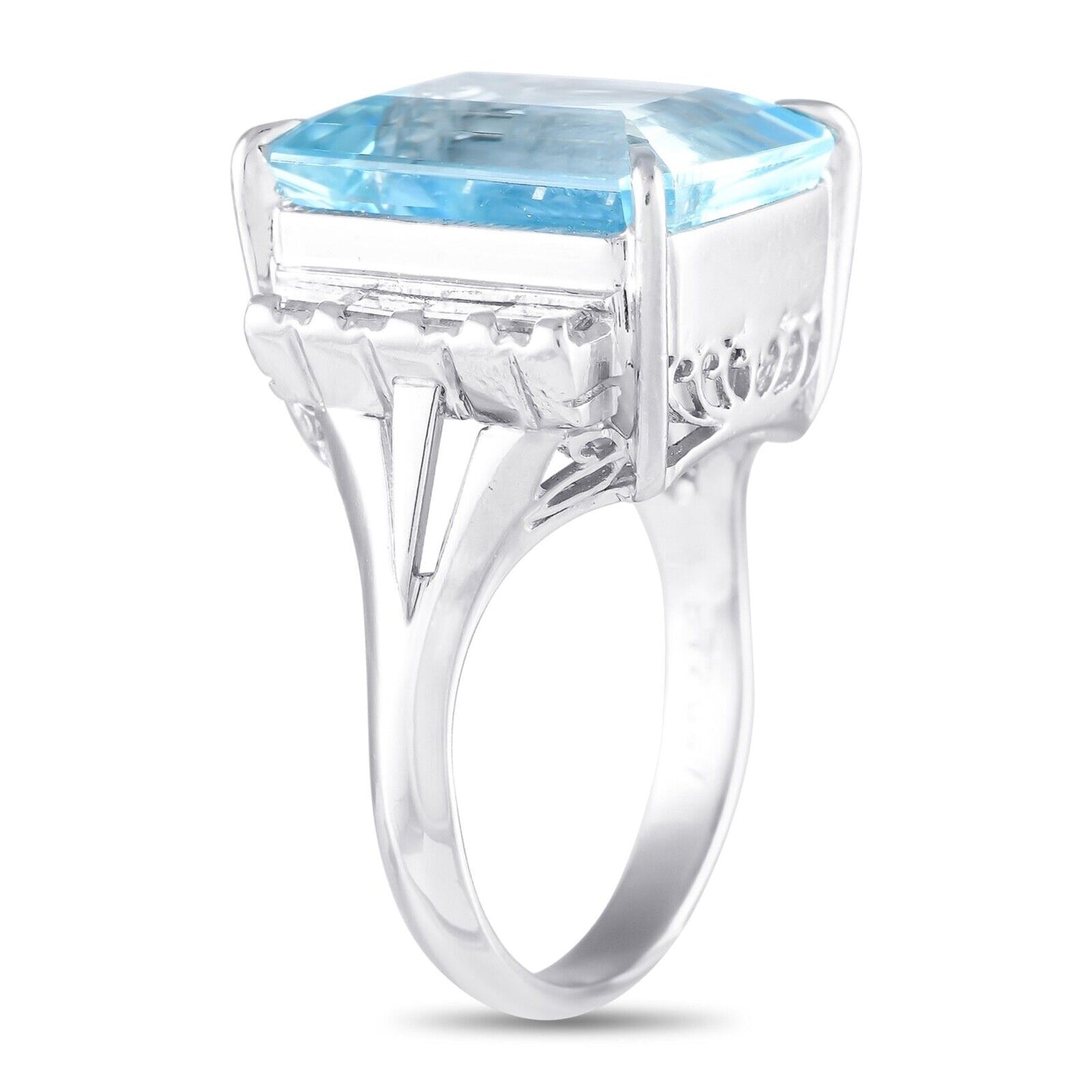 Beautiful Platinum 0.47ct Diamond and Aquamarine Ring