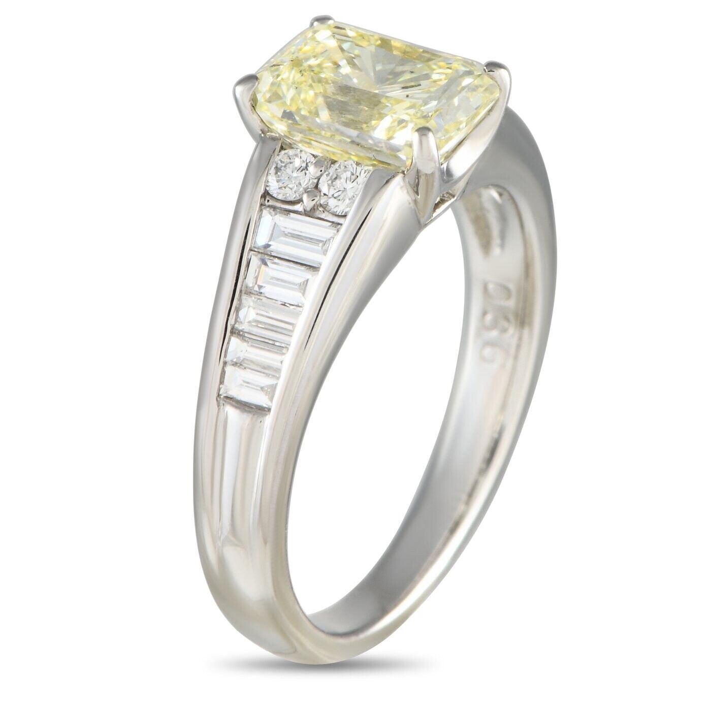 Beautiful Platinum 2.12ct Diamond Ring