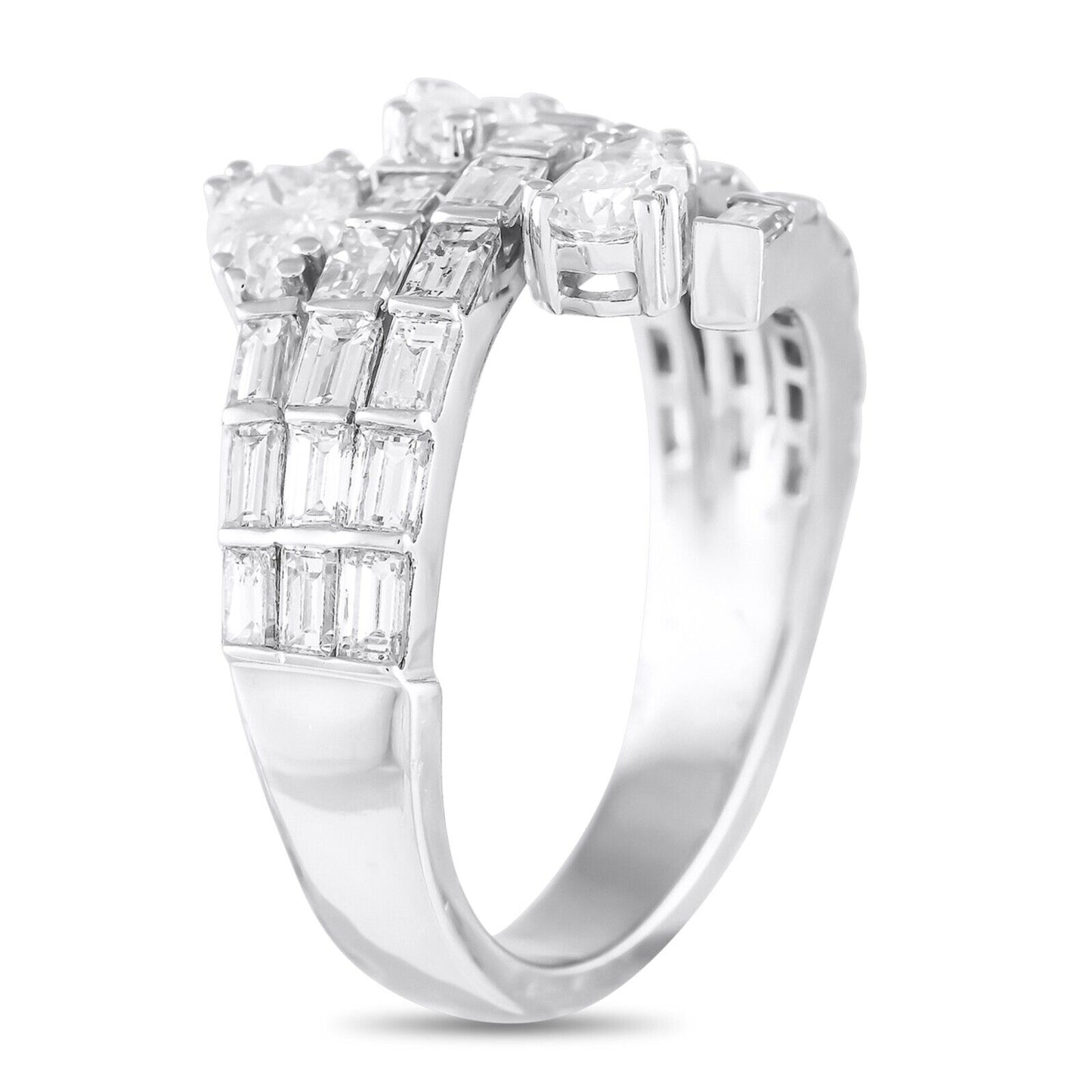 Gorgeous 18K White Gold 2.60ct Diamond Ring