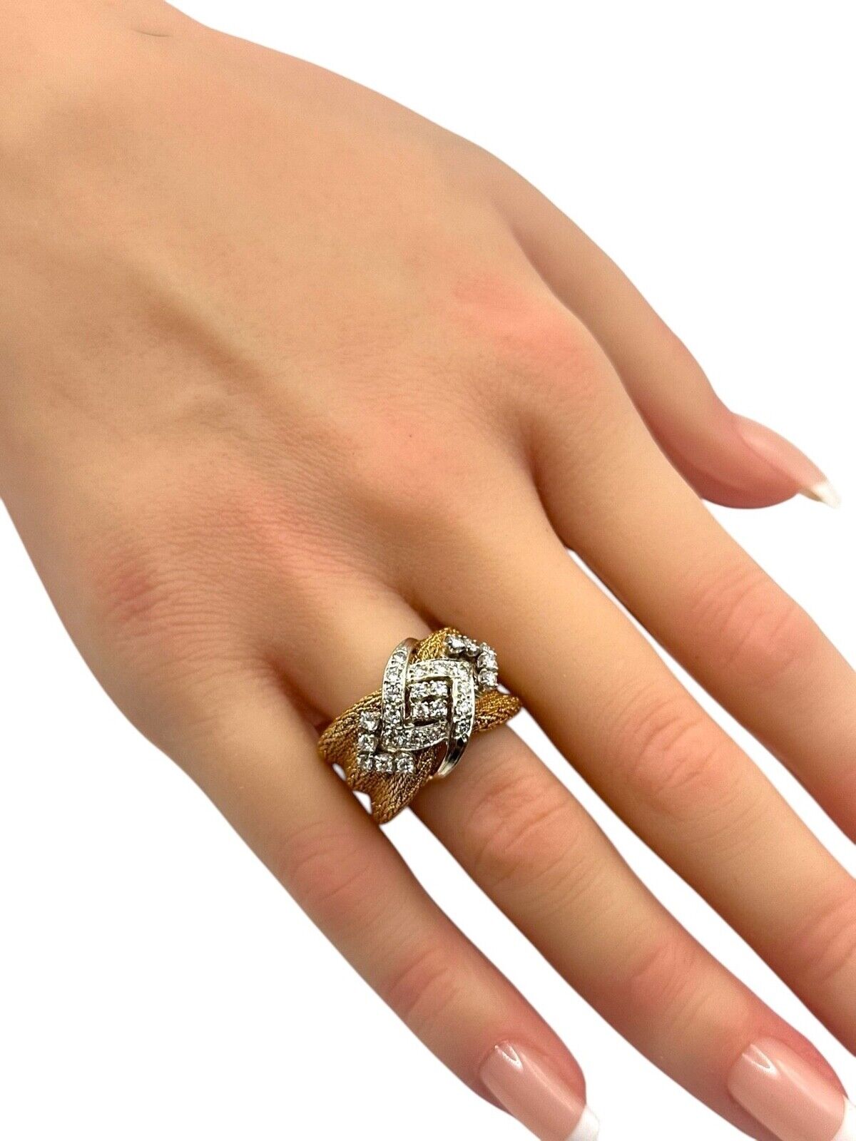 Gorgeous 14K Gold & Diamond Women's Ring Italy