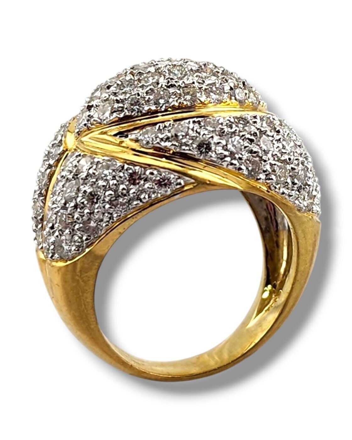 Gorgeous Large 18k Yellow Gold Cocktail 2.55 Carats Diamond Ring