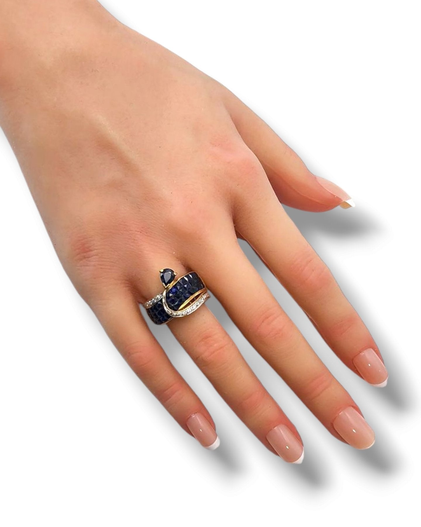 18K Yellow Gold Ring with Diamonds and Blue Sapphires