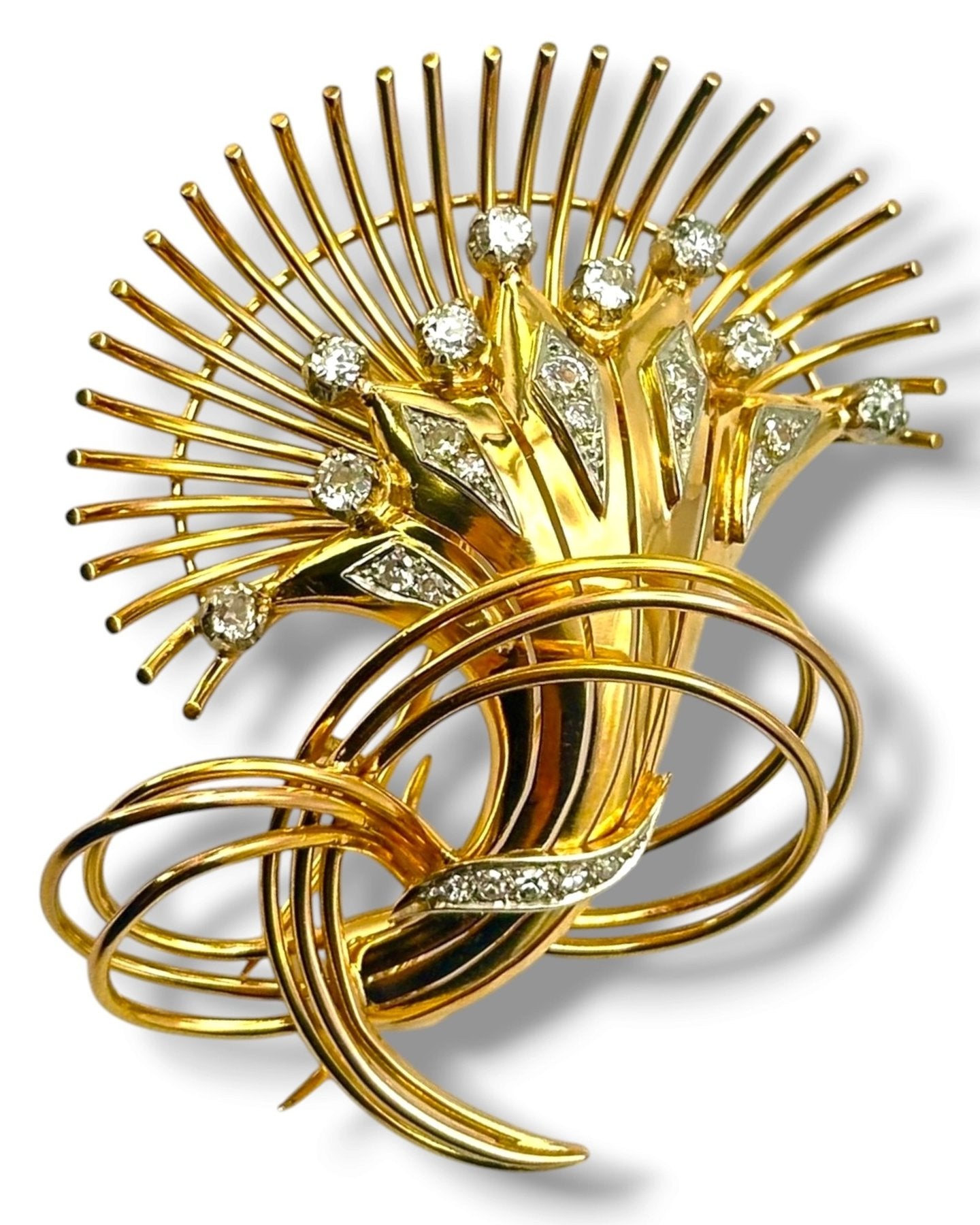 18K Yellow Gold Brooch with 0.92ct. Diamonds
