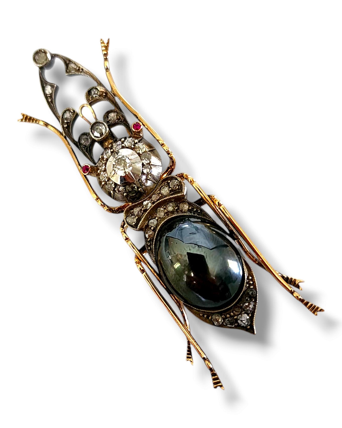 Brooch - 14 kt. Yellow gold, Imperial Russian 56k Gold Beetle Brooch with Diamonds - 1.26ct. tw. Diamond (Natural)