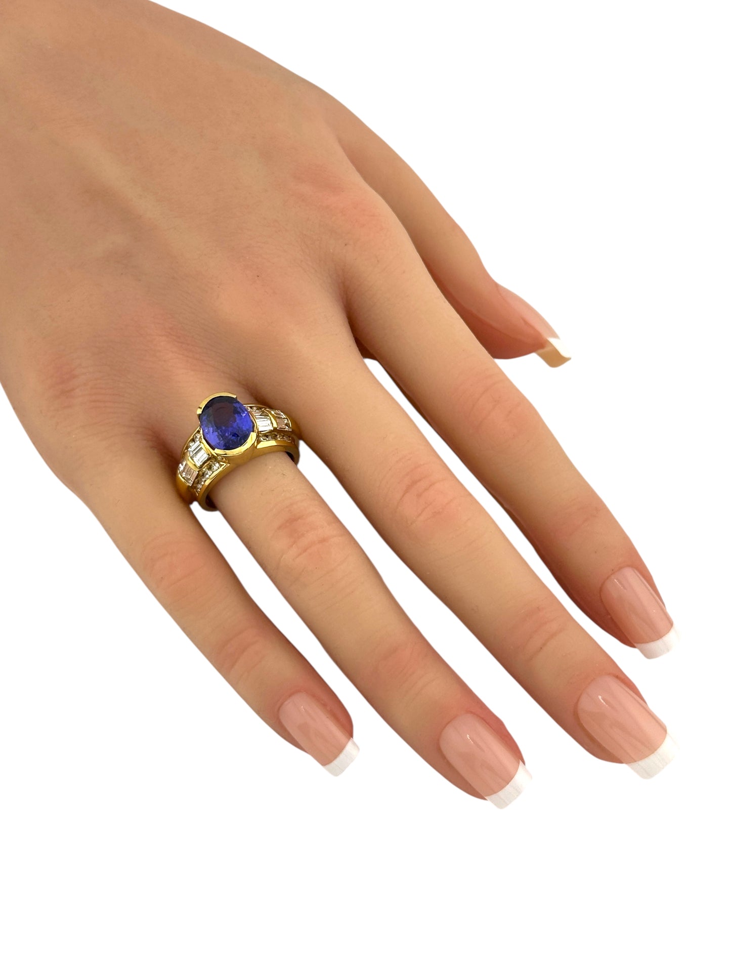 18K Yellow Gold Ring with 0.36ct. Diamonds and Amethyst