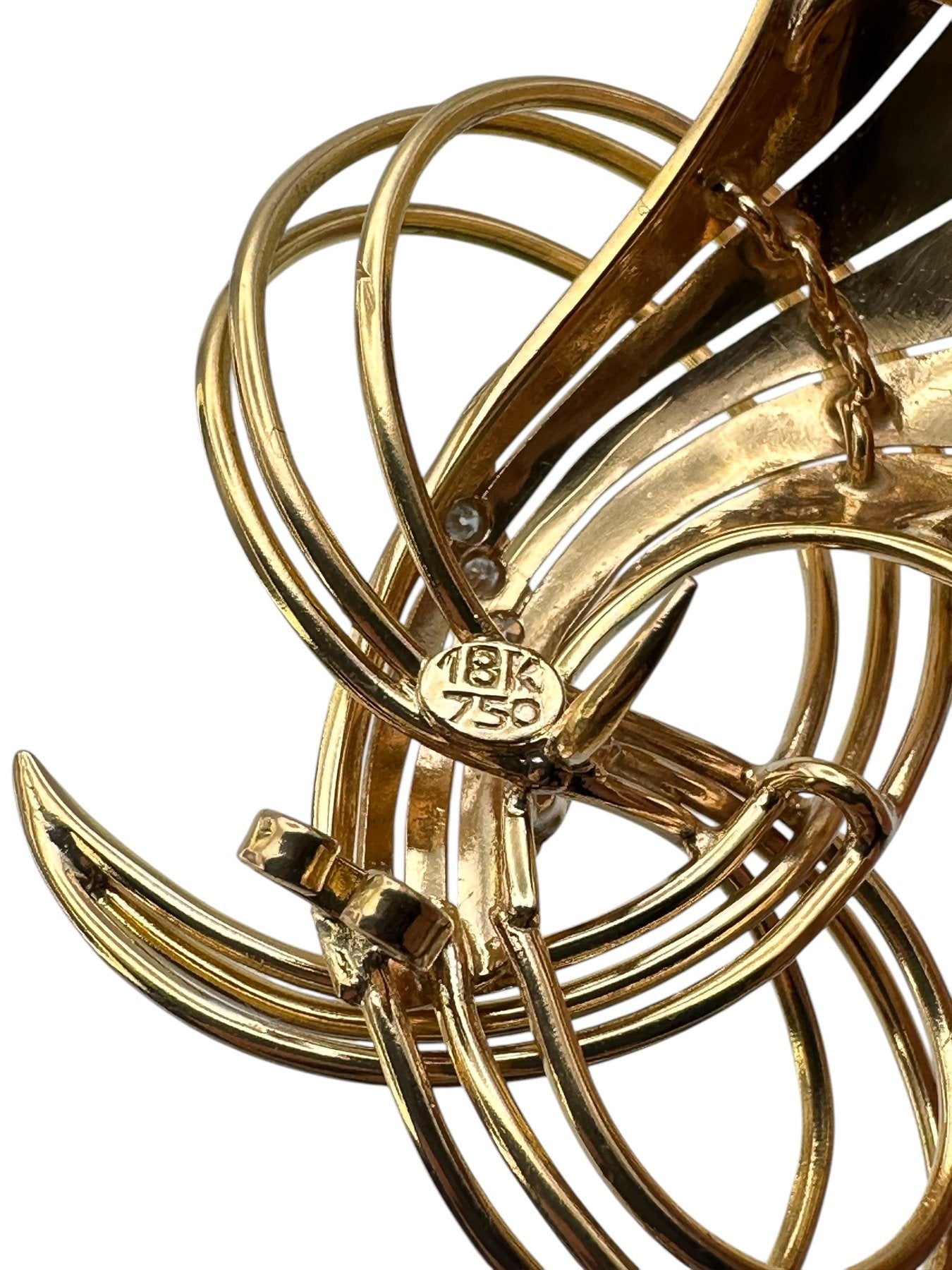 18K Yellow Gold Brooch with 0.92ct. Diamonds