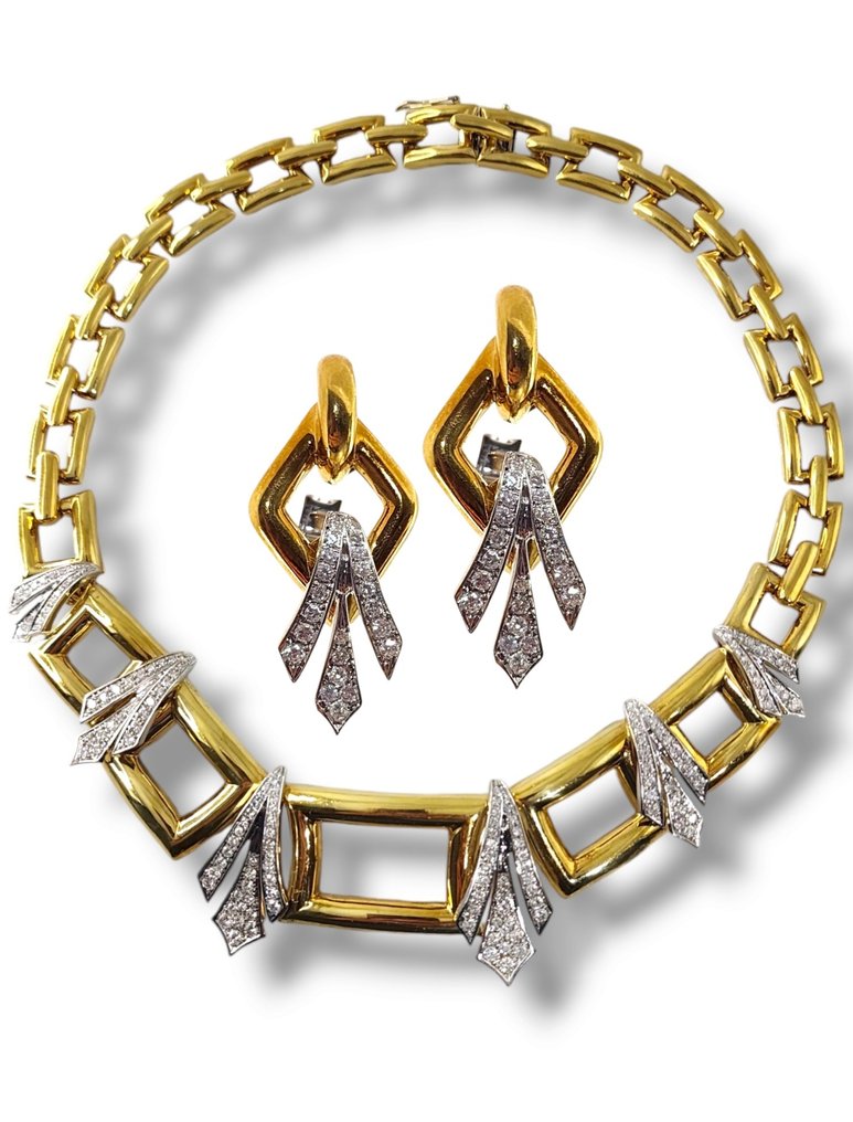 Necklace - 18 kt. Yellow gold, Gorgeous 18K Gold Rectangle Shaped Necklace Earrings Set with Diamonds 6.30 Carats - 6.30ct. tw. Diamond (Natural)