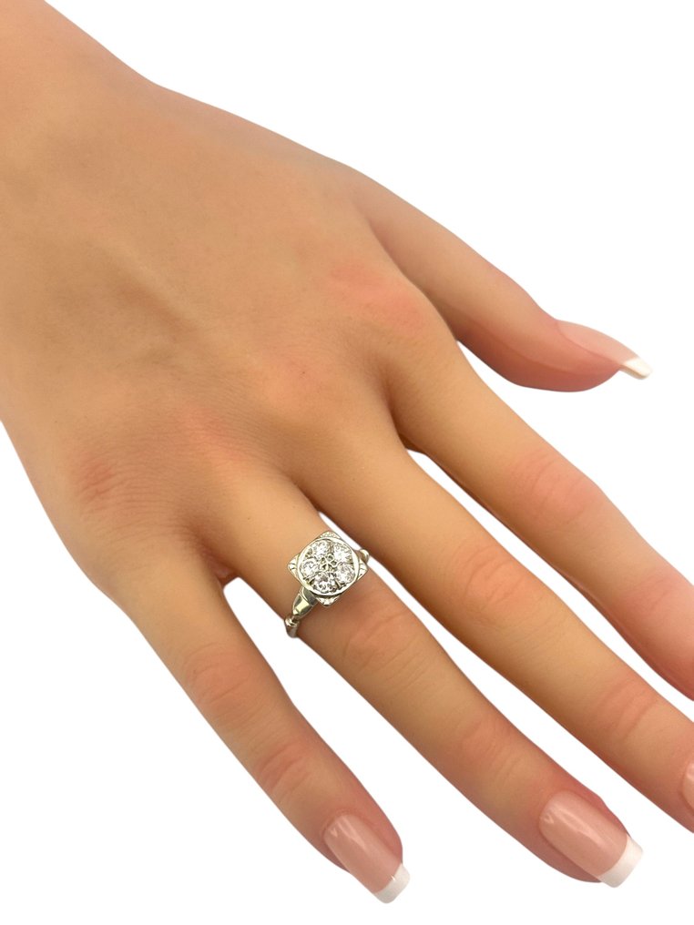 14K White Gold Ring with 0.70 Carats of Diamonds