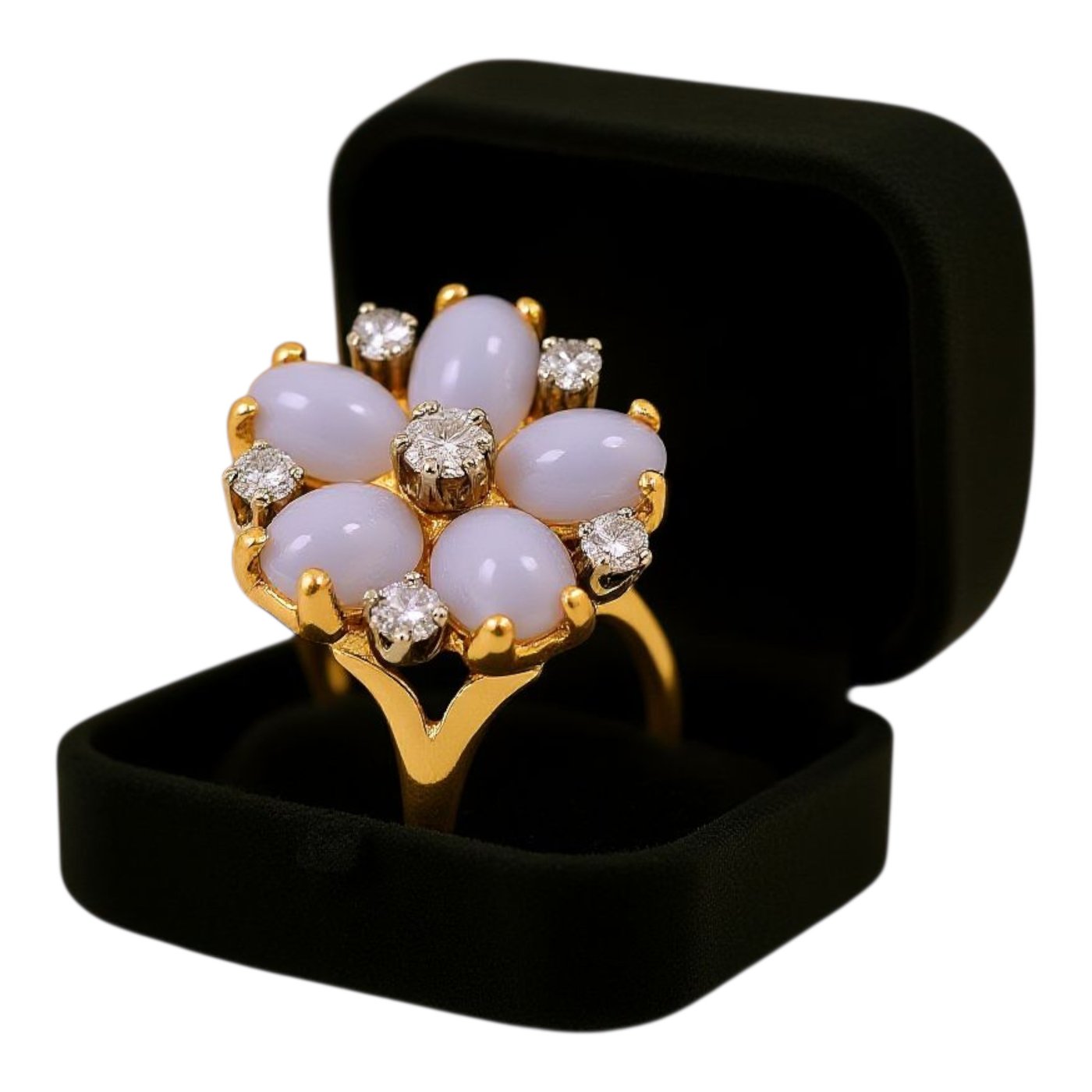 14K Yellow Gold Flower Design Ring with Diamonds