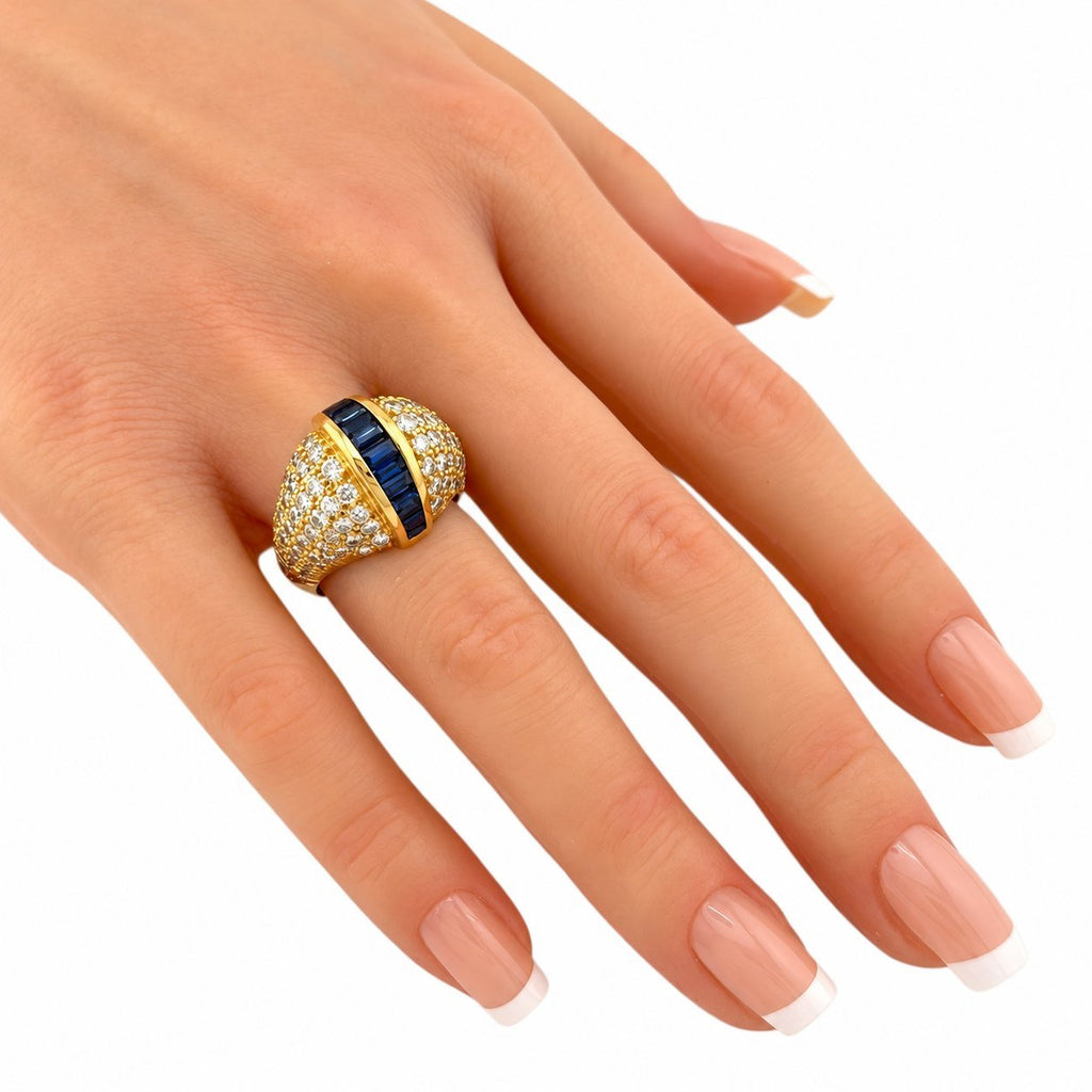 18K yellow gold ring with sapphire center band and diamond pavé