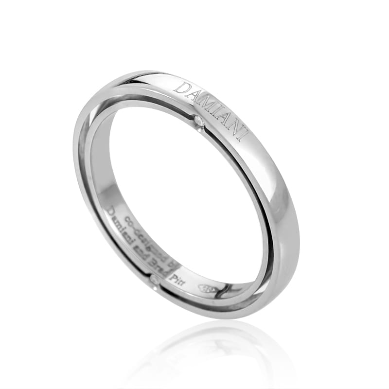 DamianiD.Side Brad Pitt Platinum 4-Diamond Band Ring – This simplistic band ring from Damiani has a classically elegant desig