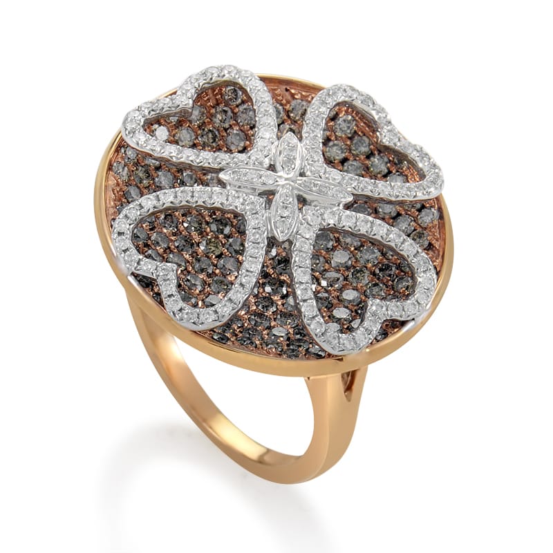 Gregg RuthWomen’s 18K Rose Gold Multi-Diamond Clover Ring – The heart makes a dazzling spectacle of itself in this Gregg Ruth