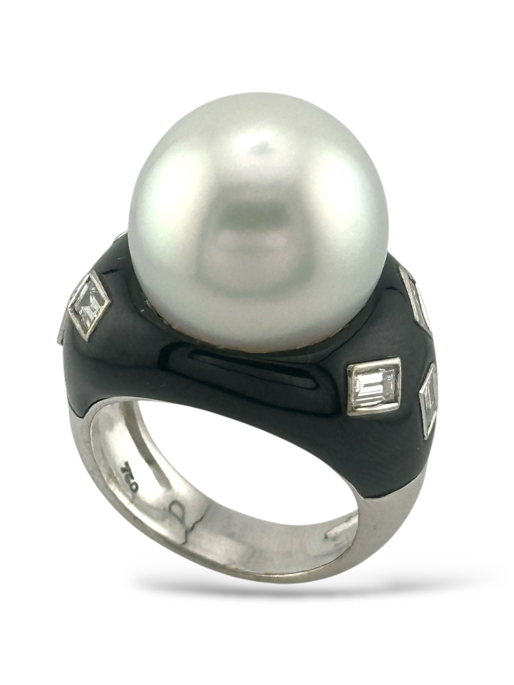 Art Deco 18K White Gold Ring with Pearl, Onyx and Emerald-Cut Diamonds