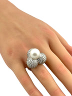 18K White Gold Ring with Diamond Circles and Central Pearl