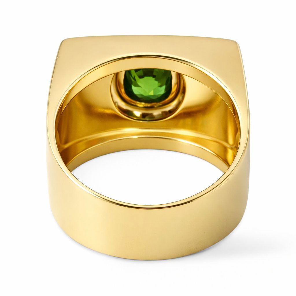 Le Vian 18K yellow gold ring underside with bezel opening