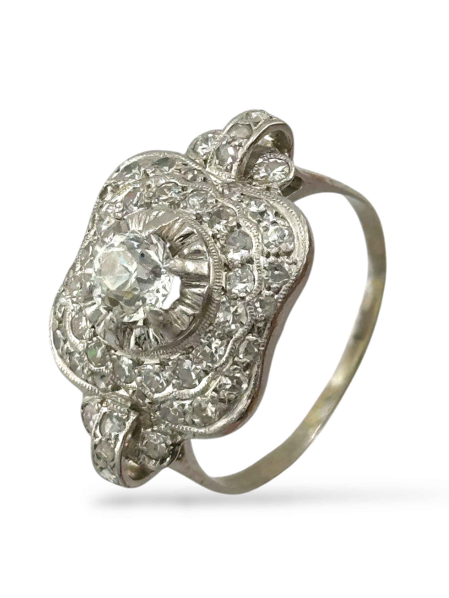 Art Deco Platinum Ring with 1.29ct of Diamonds Including a 0.6ct Center Stone
