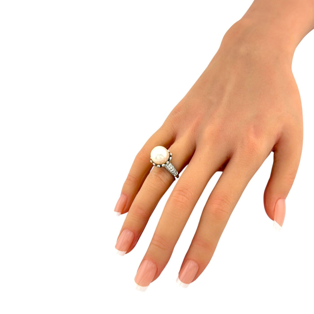 18K White Gold and 1.05ct Diamond Ring
