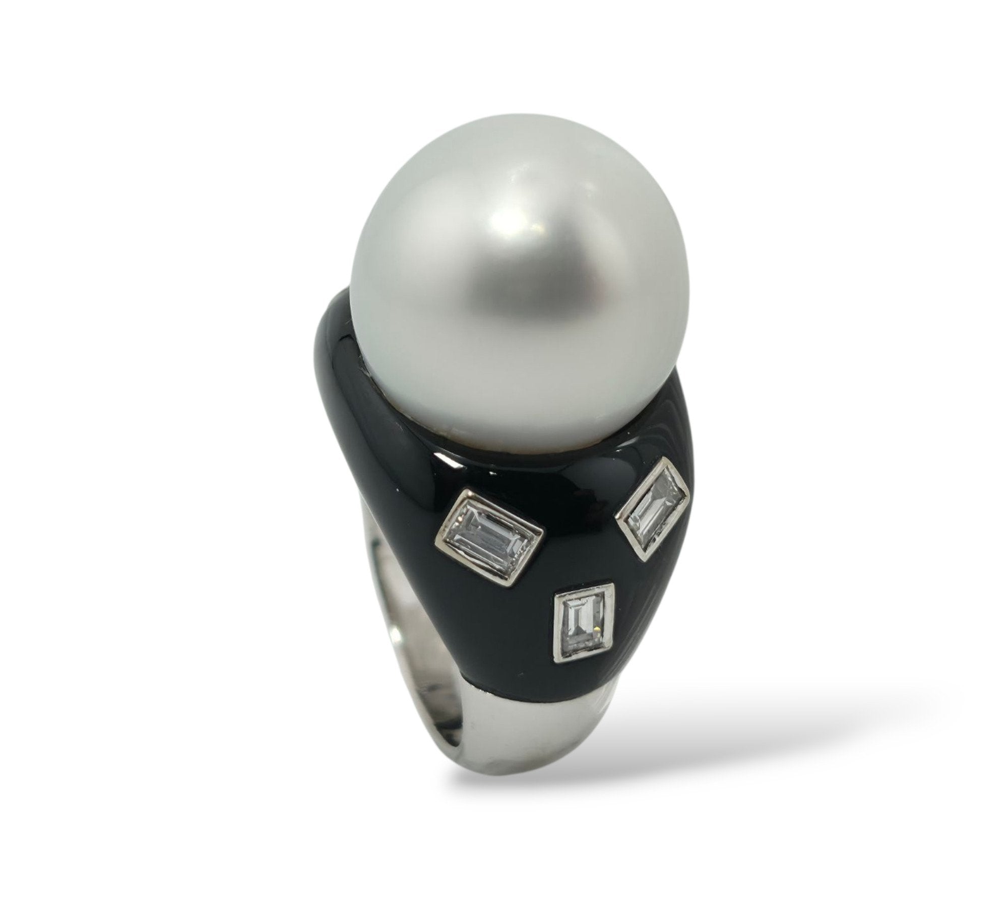 Art Deco 18K White Gold Ring with Pearl, Onyx and Emerald-Cut Diamonds