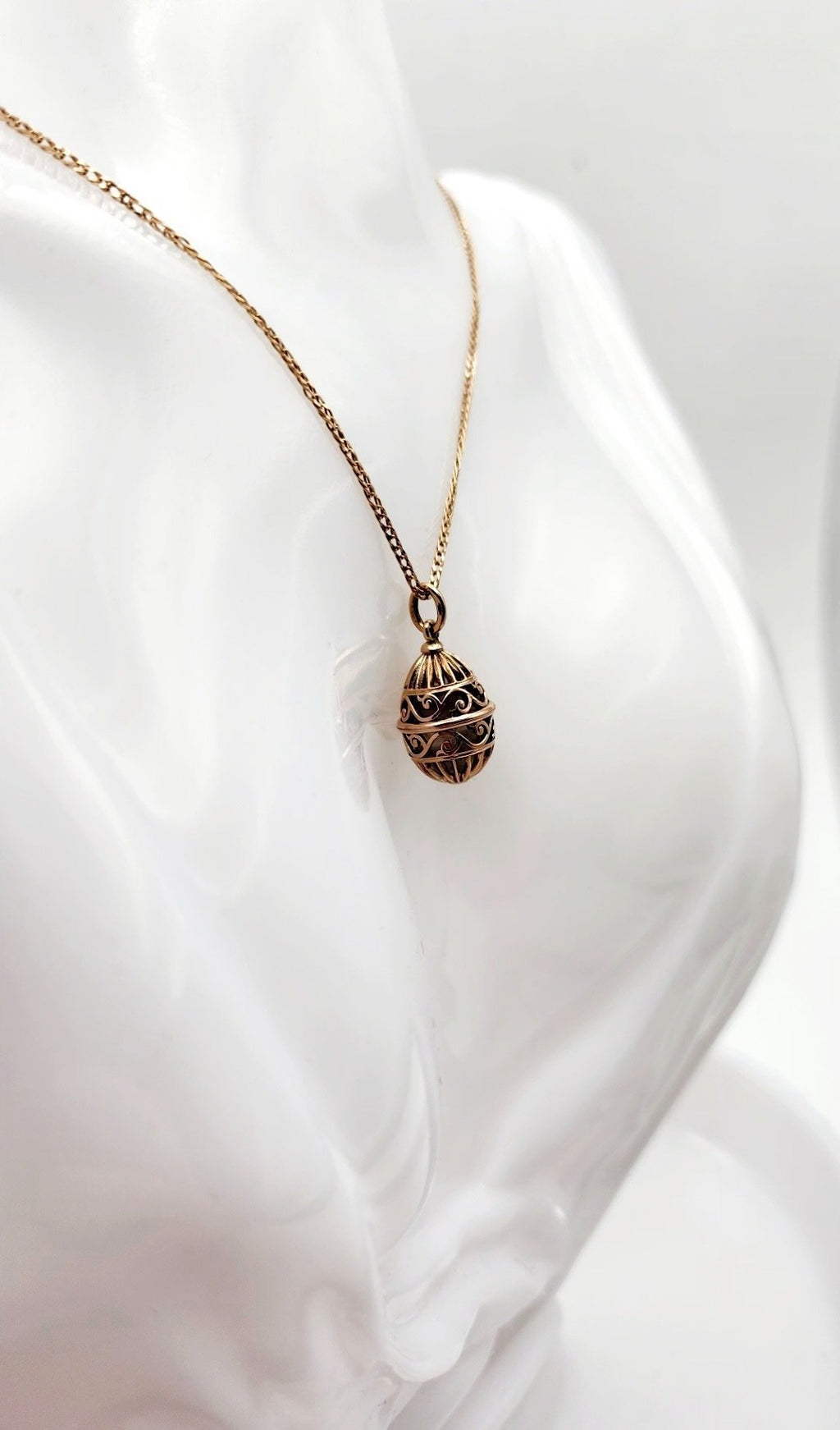 Imperial Russian Jeweled 56K (14K) Gold Egg Pendant