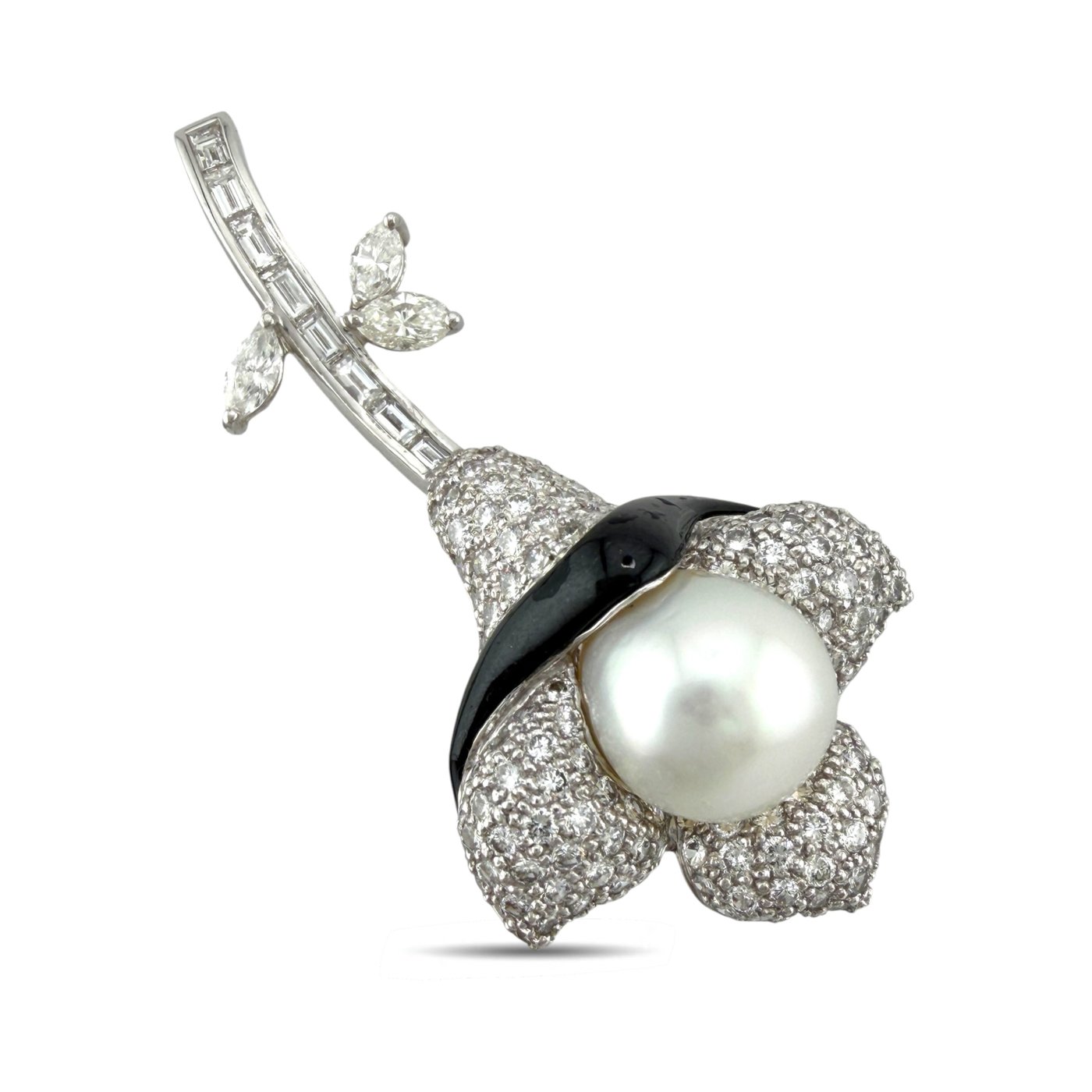 18K White Gold and 5.61ct Diamond Flower Brooch