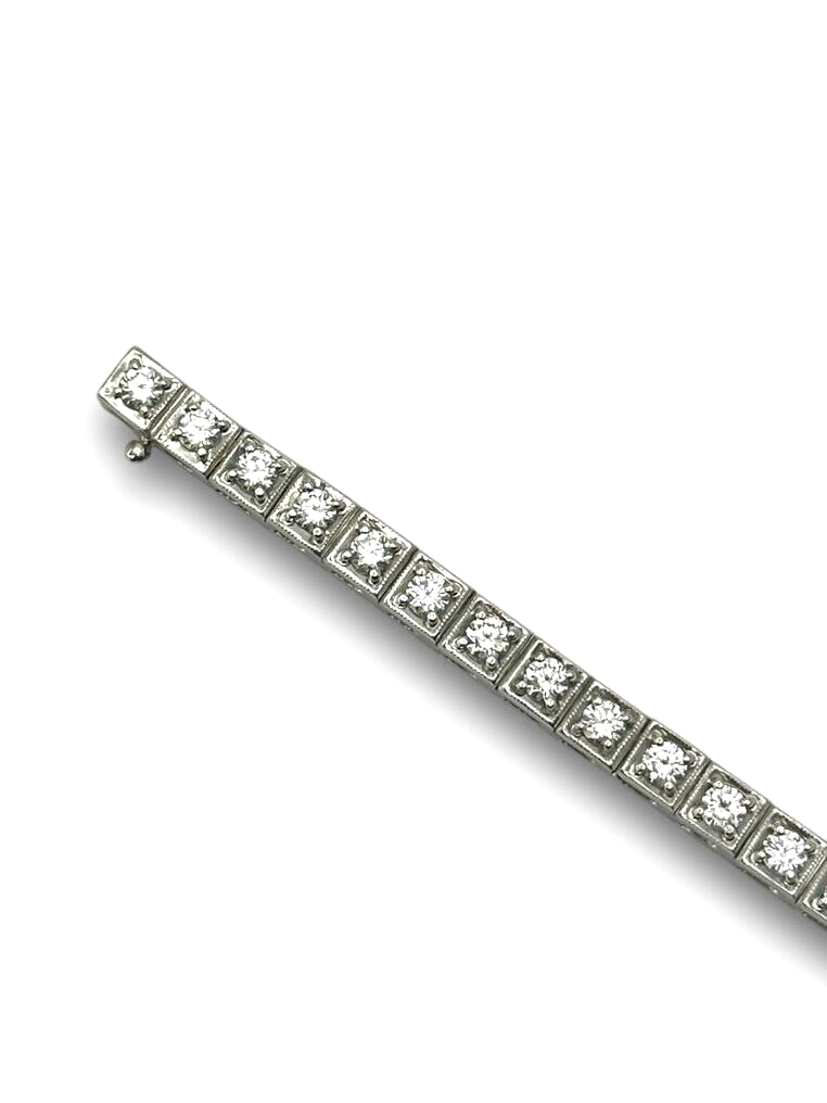 Vintage White 18K Gold and Diamond Bracelet 4.0 Carats