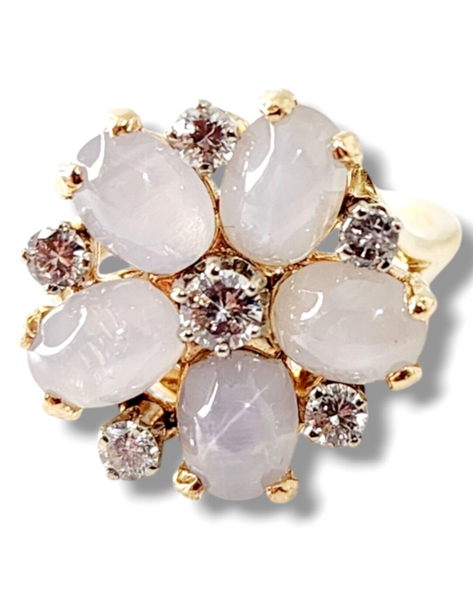 Beautiful 14K Yellow Gold Flower Design Ring with Diamonds - 0.54ct