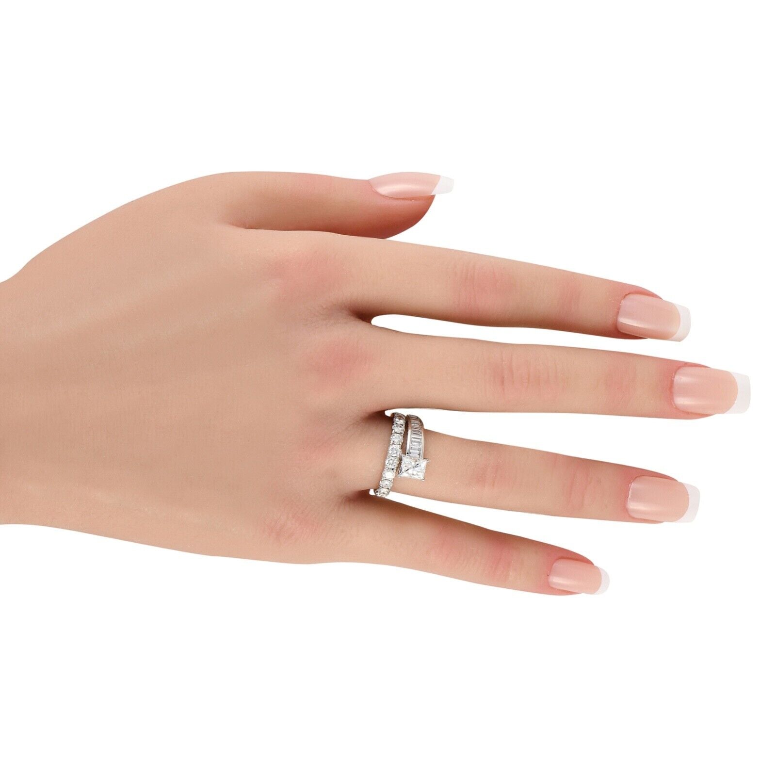 Beautiful 18K White Gold 1.0ct Diamond Wide Geometric Ring