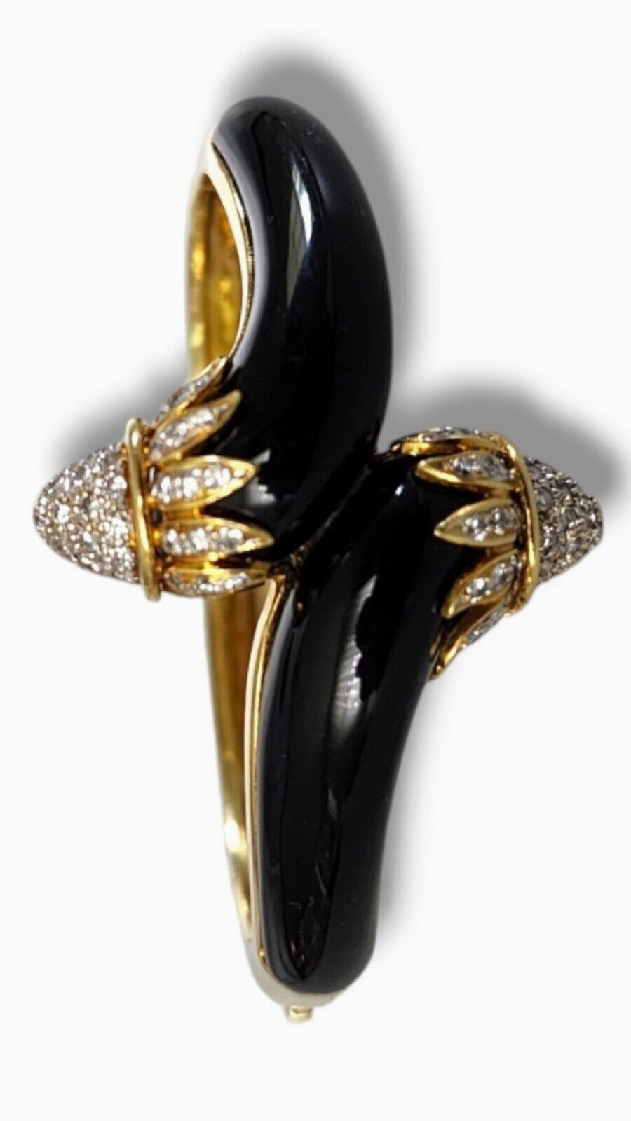 Amazing 1960s Diamond Onyx 18 Karat Yellow Gold Bangle Bracelet 60 Grams