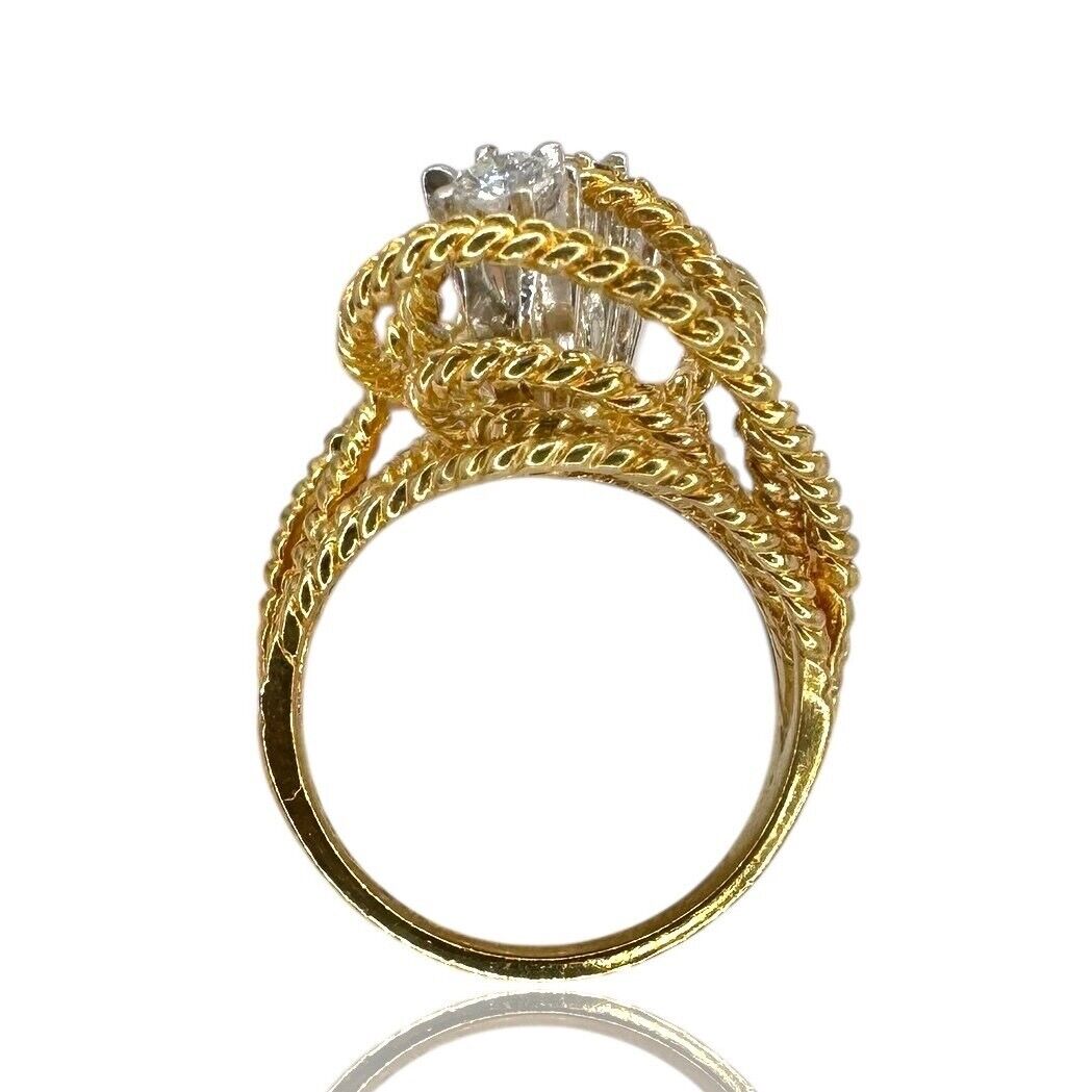 Beautiful 14K Gold Ring with Diamonds