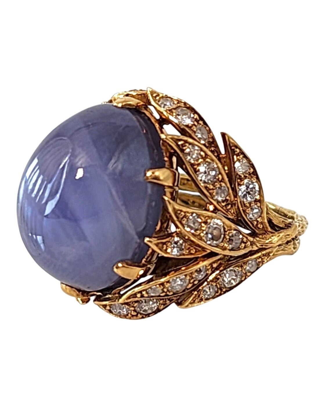 14K Gold, An Outstanding Cocktail Ring with Diamonds and Large Star Sapphire