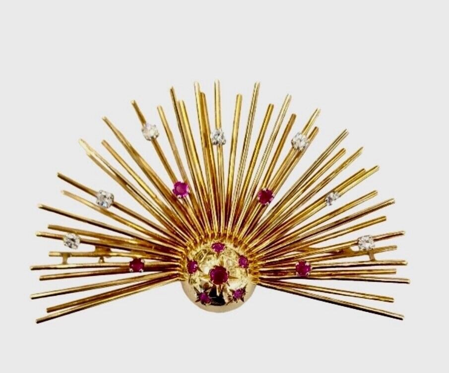 Vintage  18k Amazing  Gold brooch   Diamonds  Rubies