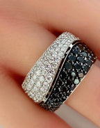 Beautiful Vintage 18K White Gold Ring with Diamonds 6.0 Carats
