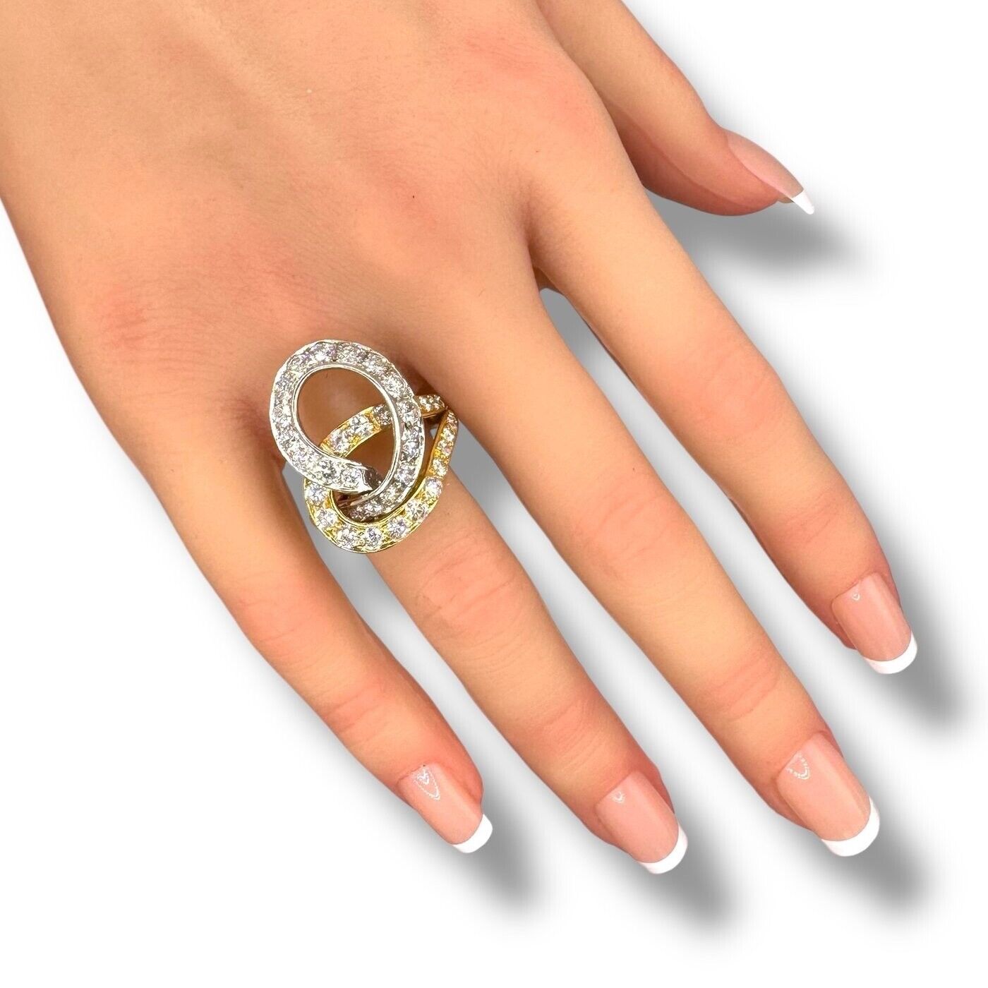 Beautiful 18K Yellow Gold Ring with Diamonds and Marquise Cut Opal