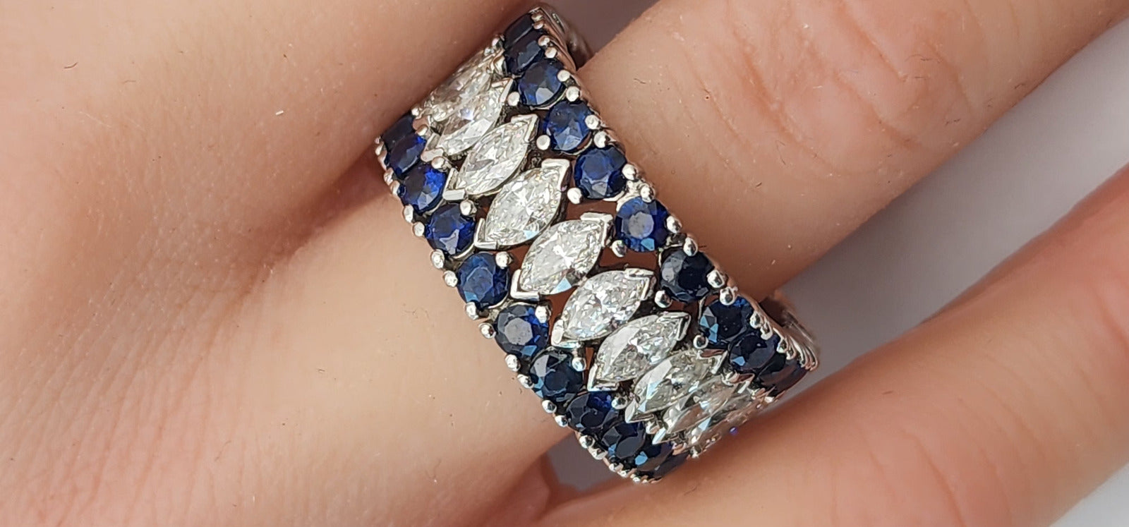 Gorgeous  24.0  ct Diamonds & 4.8 Ct Carats Sapphires Diamond  Platinum  Ring