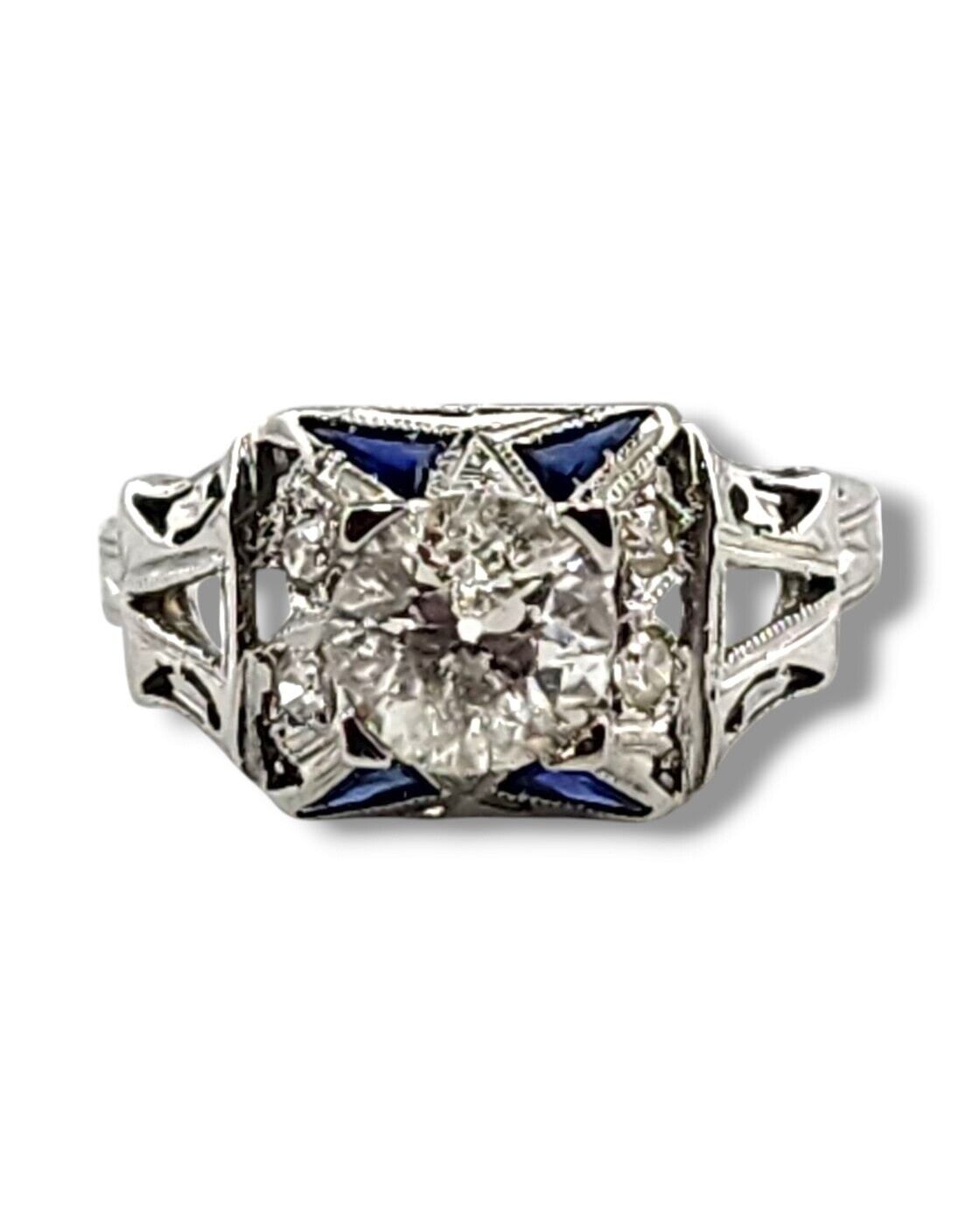 Art Deco Beautiful 18K White Gold Ring w/ Large Round Cut Center 1.0 ct Diamond