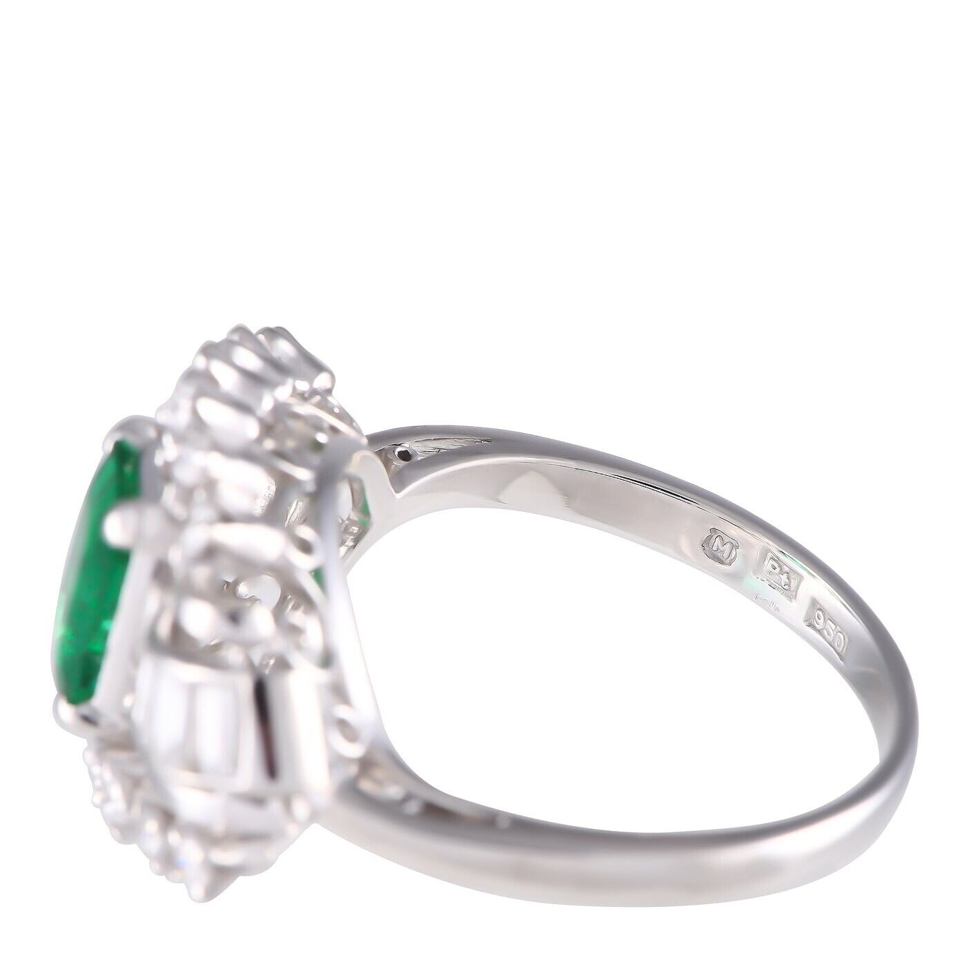 Mikimoto - Beautiful Platinum 0.65ct Diamond and Emerald Ring
