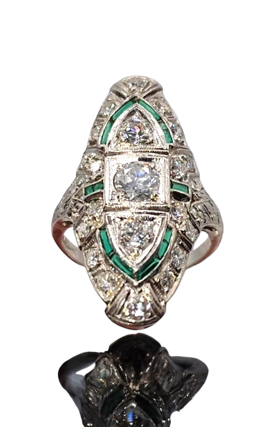 Art Deco 1930 Cocktail Ring In Platinum with 1.42 Carats Diamonds and Emerald