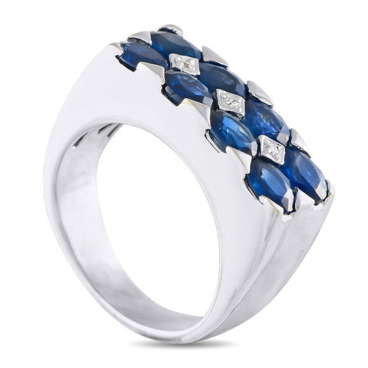 Lovely 18K White Gold 0.05ct Diamond and Sapphire Ring