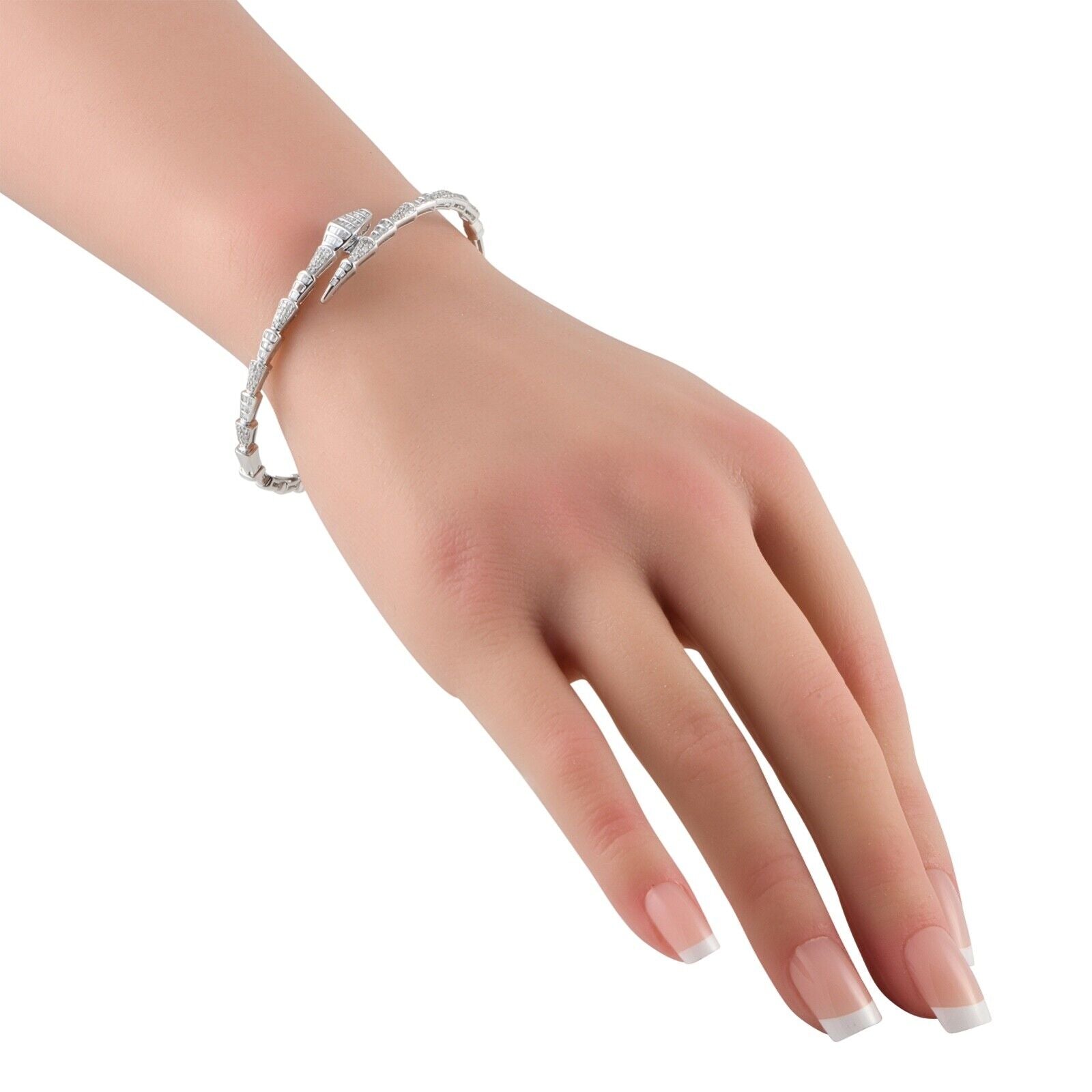 Splendid 14K White Gold 0.75ct Diamond Bracelet