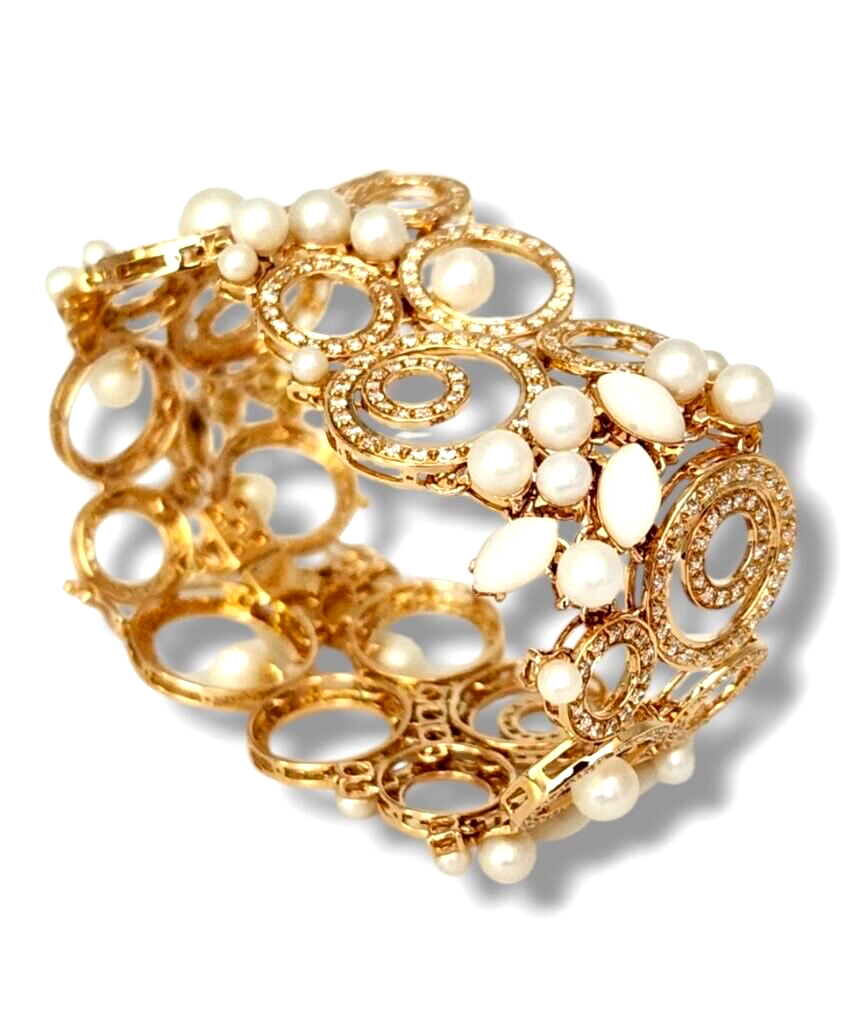 18K Gold & Diamond Link Broad Bracelet 3.80 ct Diamonds