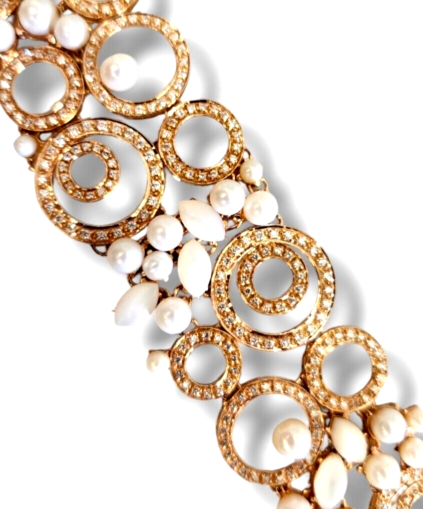18K Gold & Diamond Link Broad Bracelet 3.80 ct Diamonds