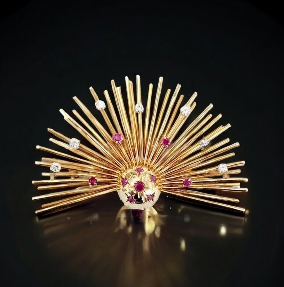 Vintage  18k Amazing  Gold brooch   Diamonds  Rubies