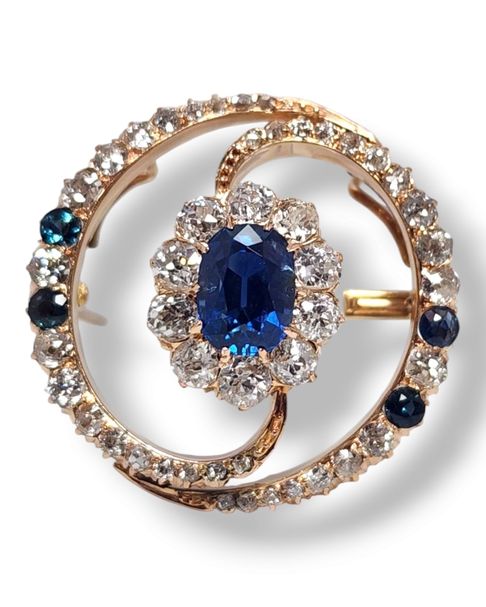 Brooch - 14 kt. Yellow gold, An Antique Sapphire and Diamond Pin Brooch 1.68Ct  Diamond (Natural)  - Sapphire
