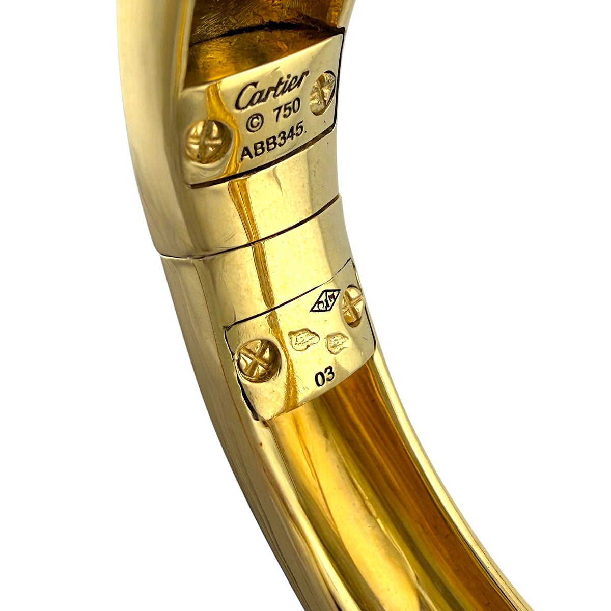 18K yellow gold bangle clasp with Cartier 750 markings and engraved details