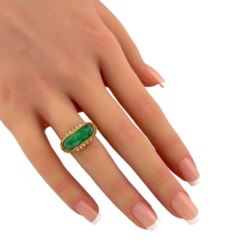 18K Yellow Gold Ring with Jade Stone and Diamonds
