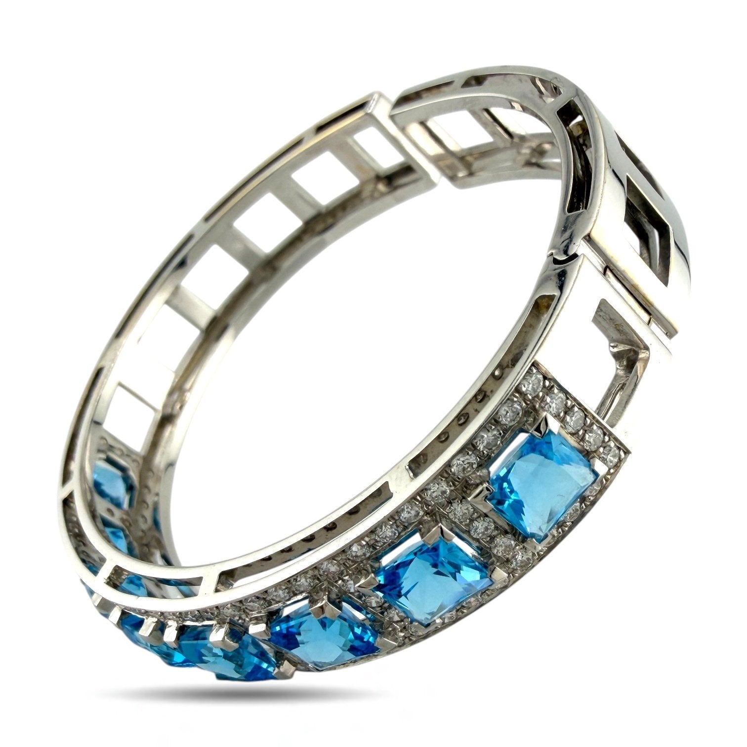 18K White Gold 2.8ct Diamond and Blue Topaz Bracelet