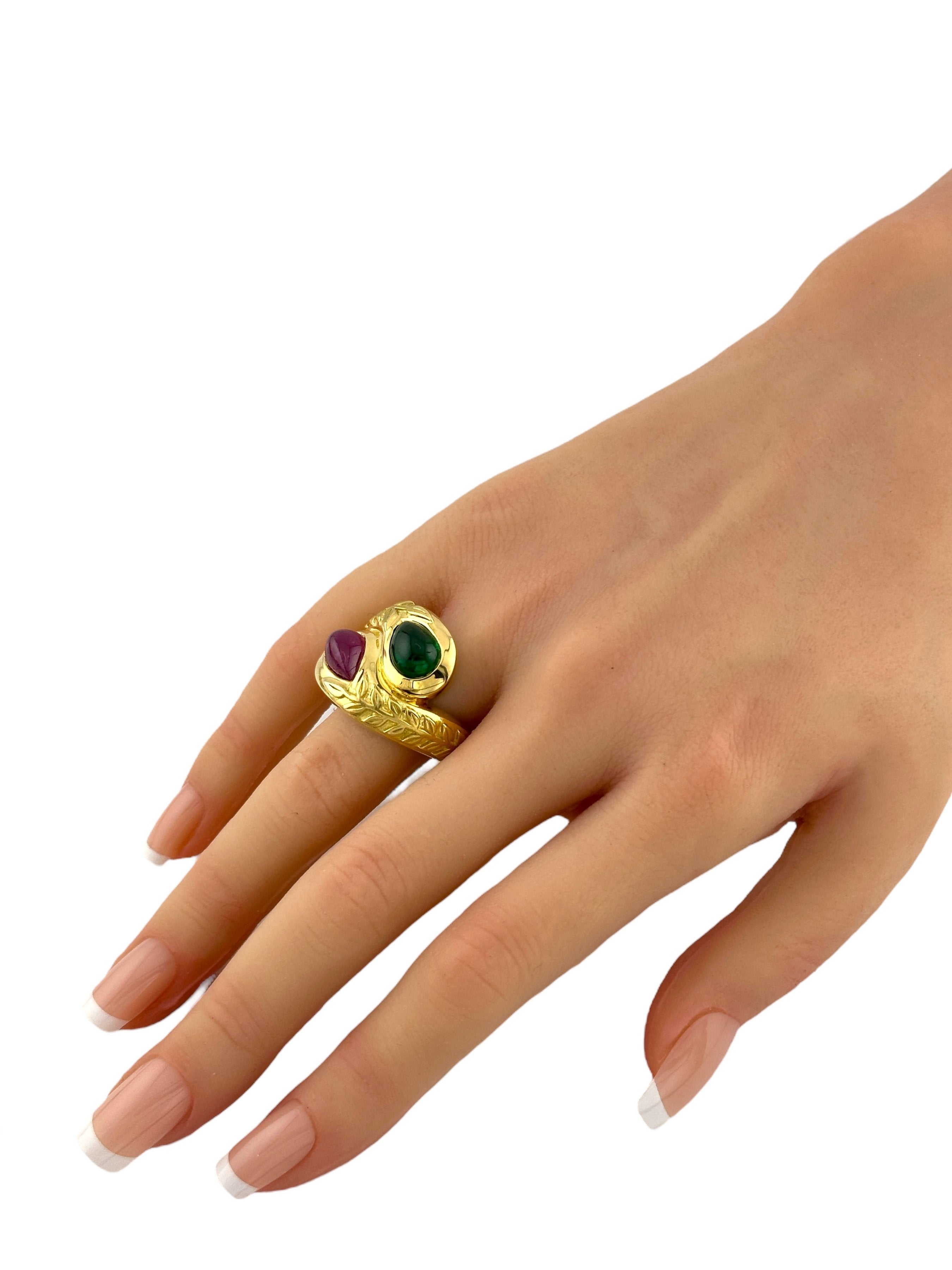 18 kt. Yellow gold, Valentin Magro 18K Gold Ring with Ruby and Emerald
