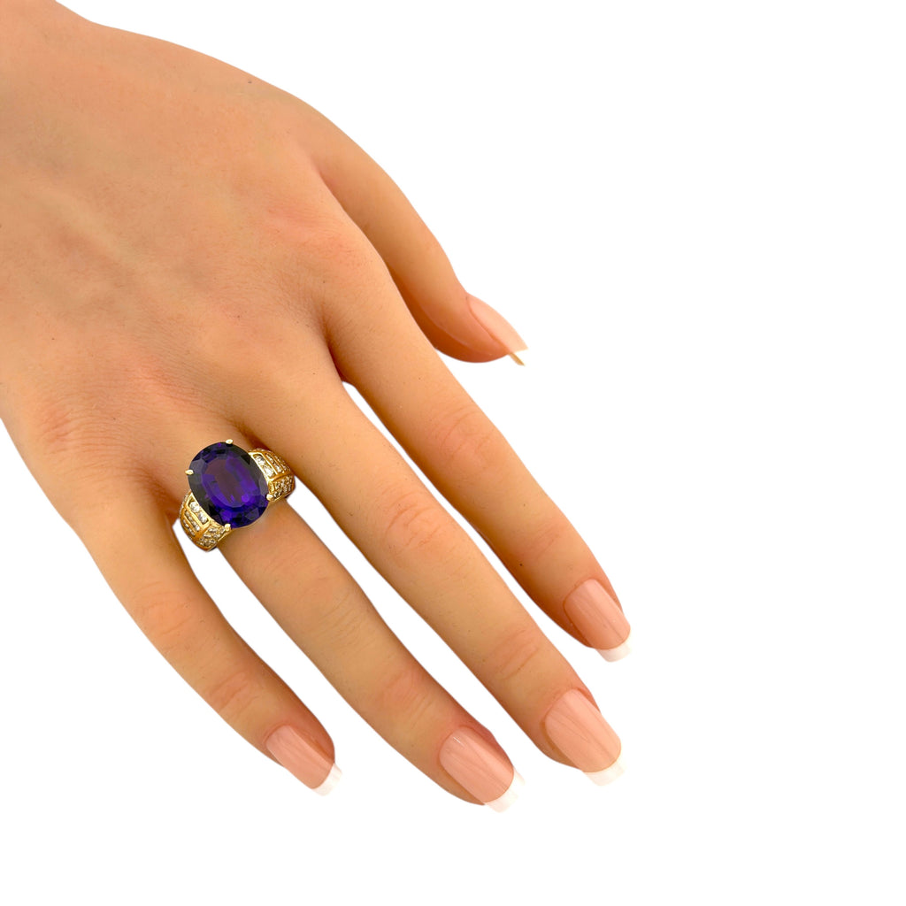 14K Yellow Gold 9.5ct Amethyst and 0.96ct Diamond Ring