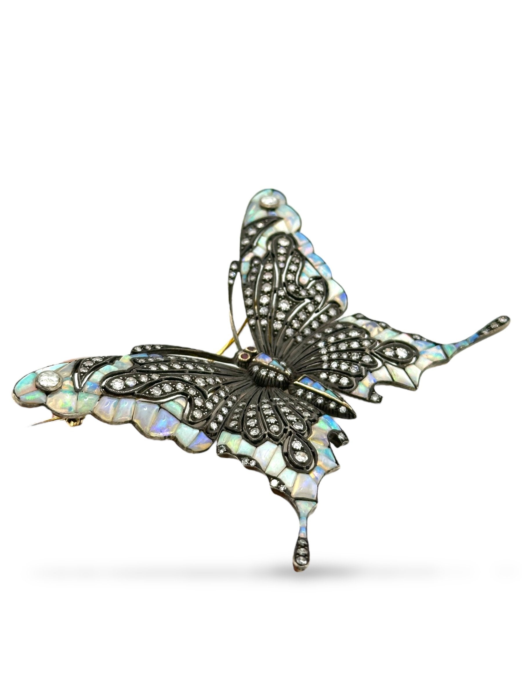 Brooch - 18 kt. White gold, 18K Yellow Gold Butterfly Large Brooch with Diamonds, Opals & Ruby Eyes Signed ART DECO  -  3ct. tw. Diamond (Natural)