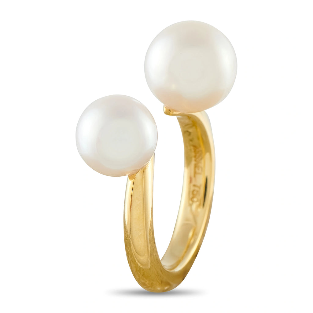 18K yellow gold pearl ring featuring two white round pearls
